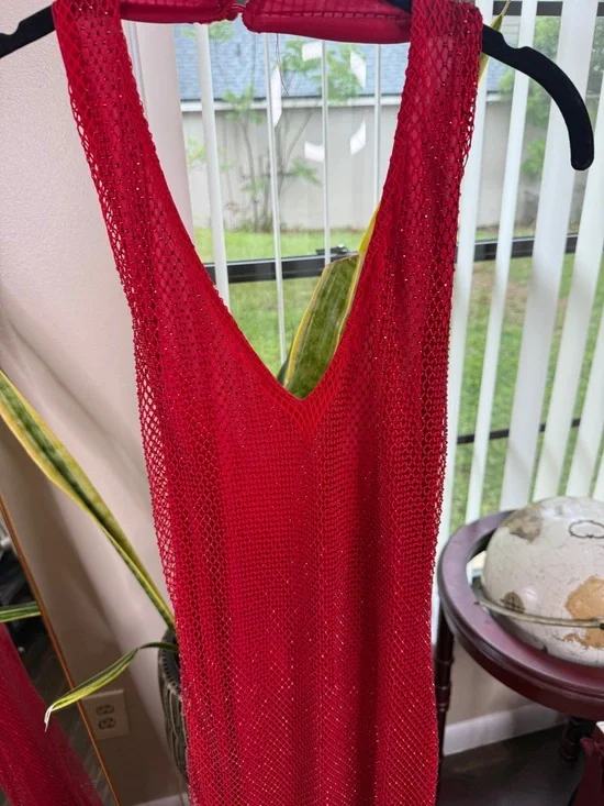 Red Halter V-Neck Maxi Dress - Picture 5 of 6